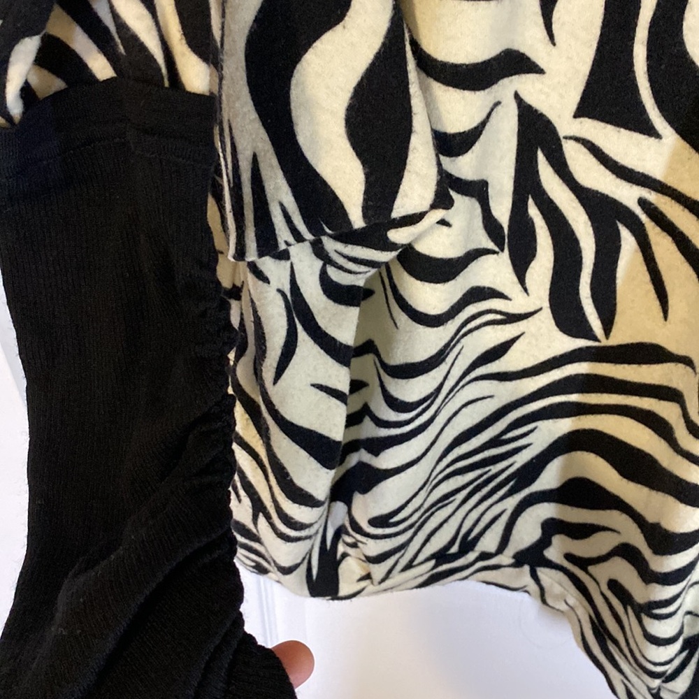 Zebra sweater - Picture 4 of 4